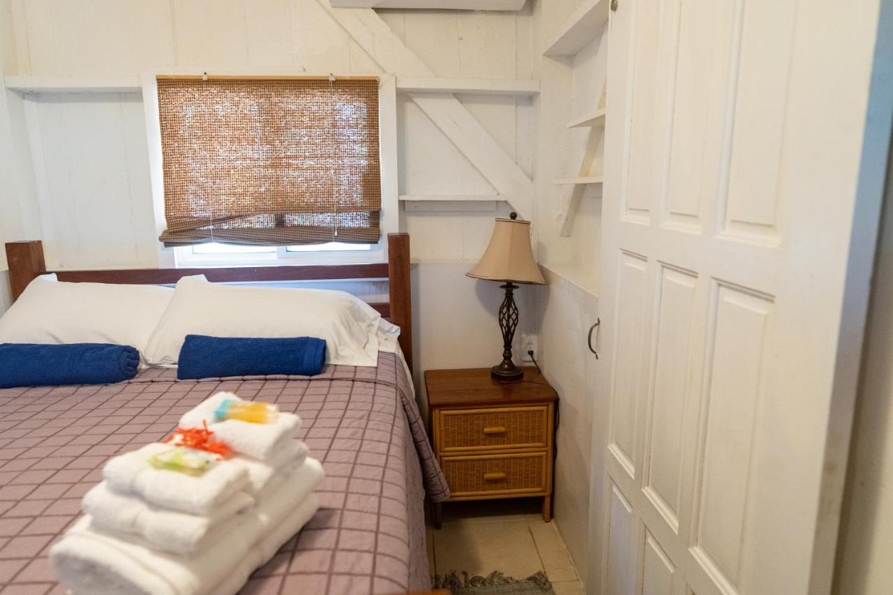 Hummingbirds Cabins 库尔克岛 外观 照片